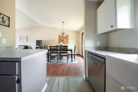 7715 Lower Ridge Rd, Everett, WA 98203 photo 17