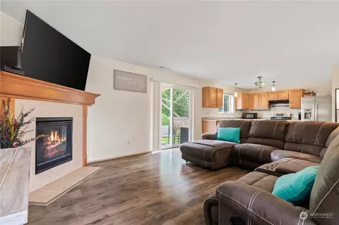 20318 46th Avenue Ct E, Spanaway, WA 98387 photo 6