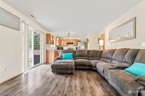 20318 46th Avenue Ct E, Spanaway, WA 98387 photo 7