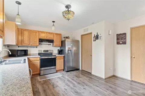 20318 46th Avenue Ct E, Spanaway, WA 98387 photo 8