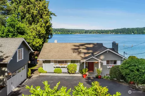8864 Utah St NE, Bremerton, WA 98311
