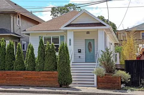 825 Martin Luther King Jr Way, Seattle, WA 98122