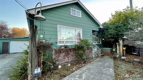 1442 96th St S, Tacoma, WA 98444