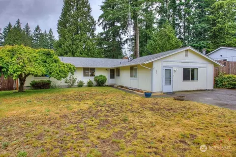3313 SE Azalea Ave, Port Orchard, WA 98366