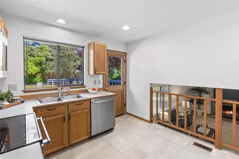 18501 23rd Dr SE, Bothell, WA 98012 photo 11