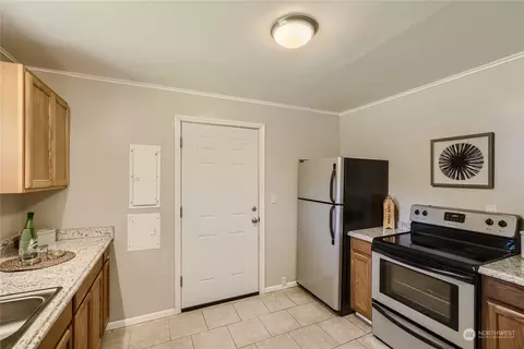 13015 3rd Ave S, Burien, WA 98168 photo 10