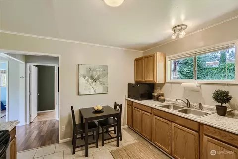 13015 3rd Ave S, Burien, WA 98168 photo 13