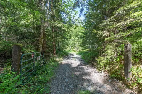 9999 Storm King Rd, Port Angeles, WA 98363
