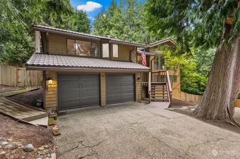 305 207th Ave NE, Sammamish, WA 98074