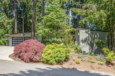 11030 SE 26th St, Bellevue, WA 98004