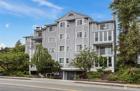 722 N 85th St #33, Seattle, WA 98103