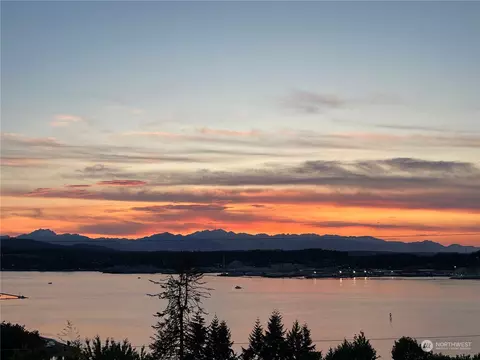 219 Tracy Ave N #302, Port Orchard, WA 98366