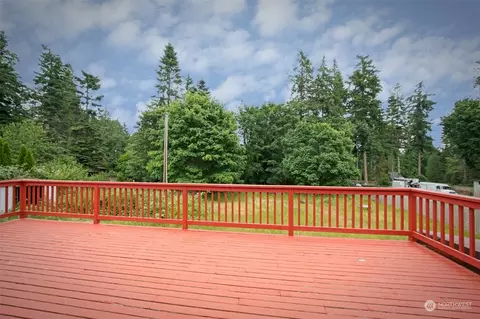 8121 Shoemaker Rd, Marysville, WA 98271