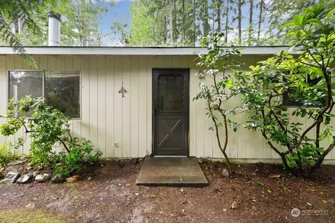 13723 140th Ave NW, Gig Harbor, WA 98329