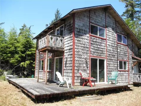 20001 Crane Pl, Ocean Park, WA 98640