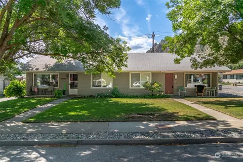 1261 Montana St, Wenatchee, WA 98801