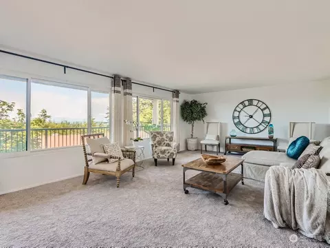 1720 NE 179th St #204, Shoreline, WA 98155