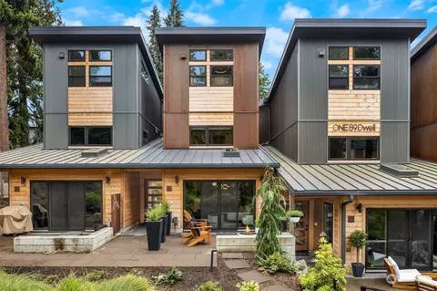 10323 NE 189th St #E, Bothell, WA 98011