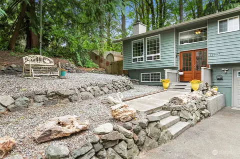 13807 S Keyport Rd NE, Poulsbo, WA 98370