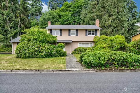 1019 110th Ave SE, Bellevue, WA 98004