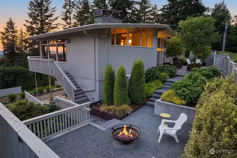 17315 Olympic Pl, Mount Vernon, WA 98274