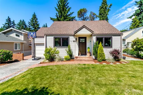 15449 21st Ave SW, Burien, WA 98166