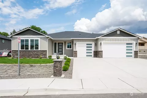 2627 Patriot Way SE, East Wenatchee, WA 98802