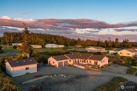 756 El Cine St, Coupeville, WA 98239