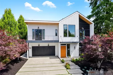 10640 NE 16th St, Bellevue, WA 98004