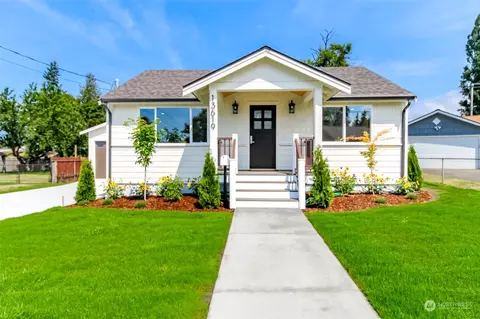 13619 8th Ave SW, Burien, WA 98166