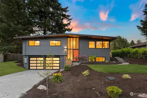15950 Main St, Bellevue, WA 98008