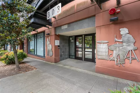 303 23rd Ave S #405, Seattle, WA 98144