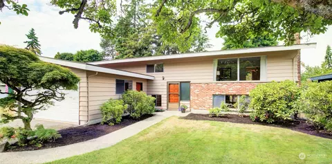 2328 N 192nd St, Shoreline, WA 98133