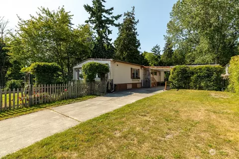 688 W Olympic View Dr, Coupeville, WA 98239