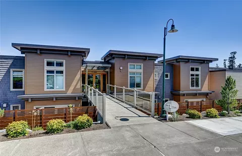 71 Pine St #211, Edmonds, WA 98020