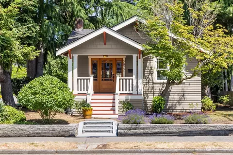 5022 SW Hudson St, Seattle, WA 98116