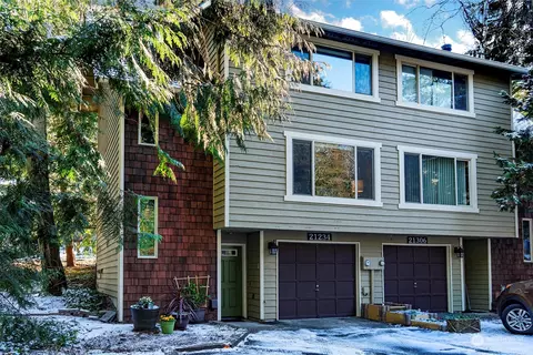 21306 Pioneer Way, Edmonds, WA 98026