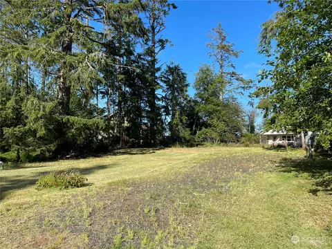 953 Washoe Ct, Ocean Shores, WA 98569