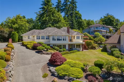 9764 Marine View Dr, Mukilteo, WA 98275