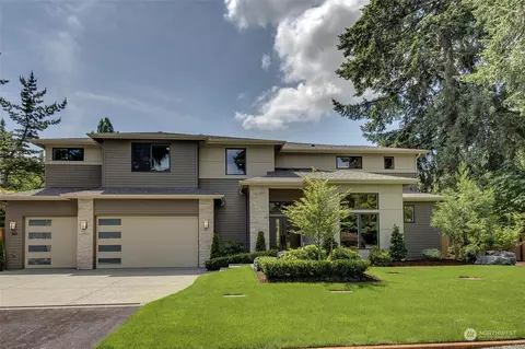 9017 SE 60th St, Mercer Island, WA 98040
