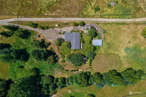 12501 Koeppen Rd SE, Rainier, WA 98576