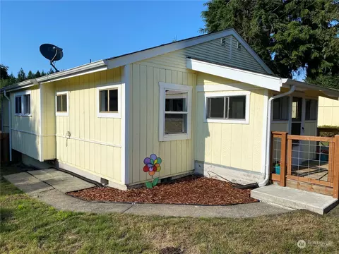 1236 Sussex Ave E, Tenino, WA 98589