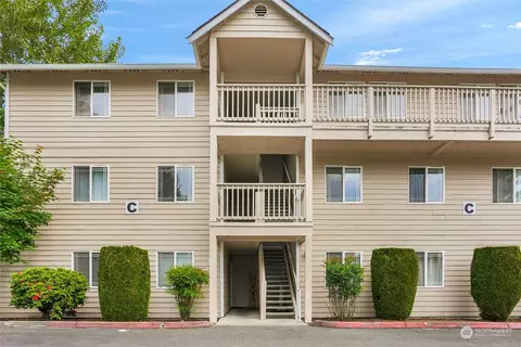 9727 18th Ave W #C301, Everett, WA 98204