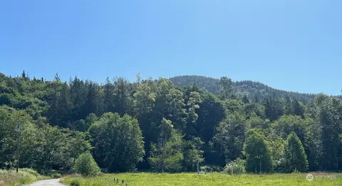 30 Fox Rd, Mount Vernon, WA 97274