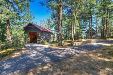 525 Spring Point Rd, Eastsound, WA 98245 photo 4