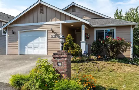 120 NW 12th Ct, Oak Harbor, WA 98277