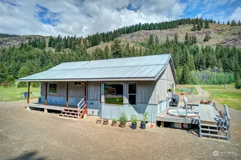 1043 Twisp River Rd, Twisp, WA 98856 photo 3