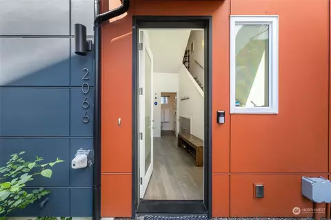 2066 SW Charlestown St, Seattle, WA 98106