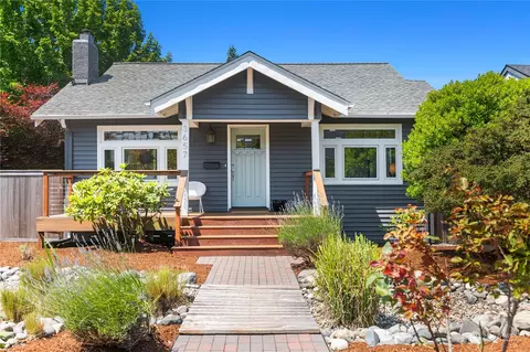 3657 44th Ave SW, Seattle, WA 98116
