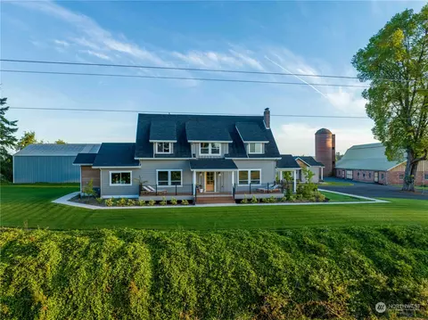 124 Laussier Rd, Toledo, WA 98591